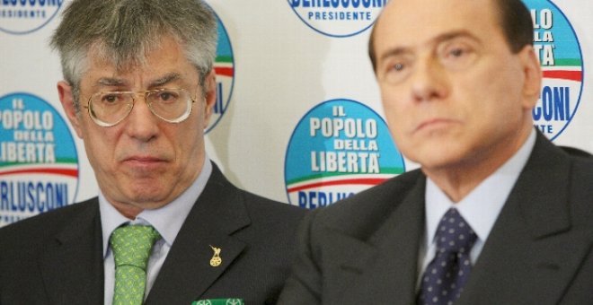Ex presidentes de Italia critican a Bossi por insultar al himno nacional