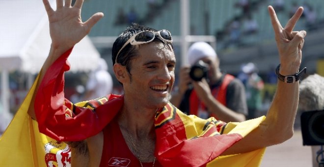 Paquillo Fernández batió la plusmarca mundial de 10.000 metros marcha