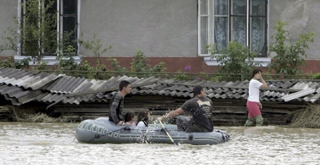 Son ya 22 los muertos en las peores inundaciones de los últimos cien años
