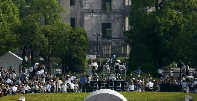 Hiroshima recuerda el 63 aniversario de la bomba atómica centrada en las víctimas