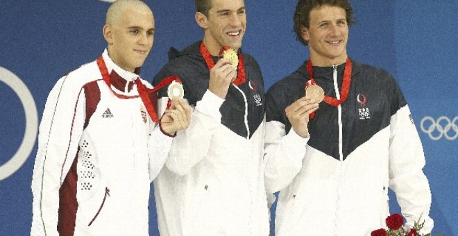 Phelps ya se baña en oro