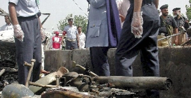 Al menos 24 personas mueren en un atentado suicida en un hospital del noroeste de Pakistán