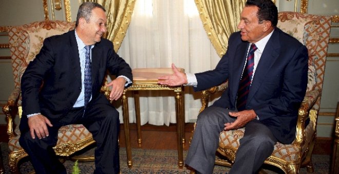 Mubarak pide a Barak que Israel coopere más para mejorar la situación en Gaza