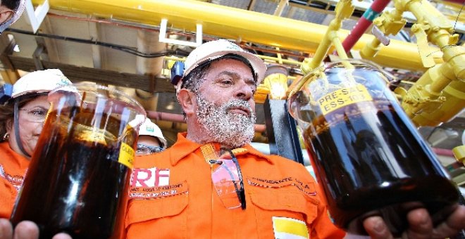 Lula promete que el nuevo petróleo servirá para el desarrollo de Brasil