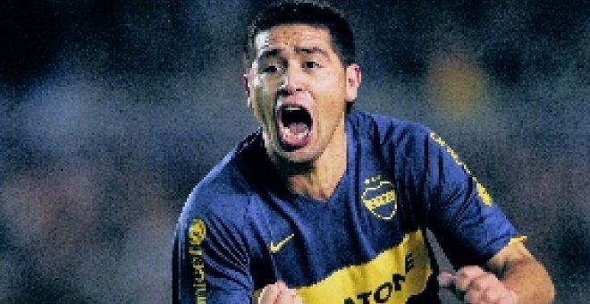 Riquelme la vuelve a liar