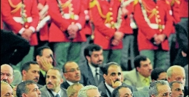 Argelia permitirá un tercer mandato de Abdelaziz Buteflika