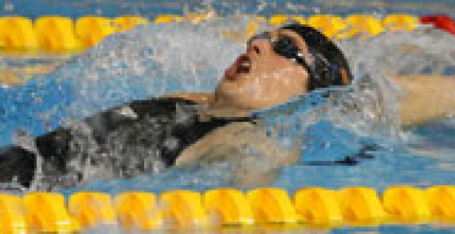 Wildeboer fulmina el récord mundial de los 100 espalda en piscina corta