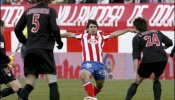 El Atlético regala tres puntos más ante un notable Athletic