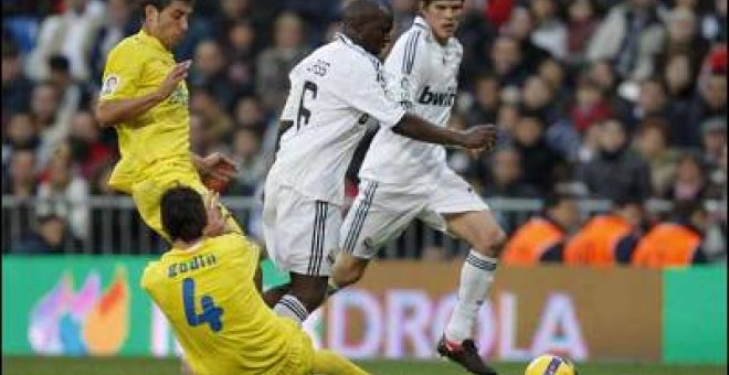 El Comité de Apelación de la UEFA rechaza el recurso del Real Madrid para inscribir a Lass y Huntelaar en la 'Champions'
