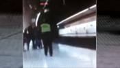Fallece un policía tras ser arrastrado a las vías del metro por un delincuente