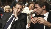 Aznar insta a los populares a dar la cara y a "ganar las elecciones por el futuro de España"