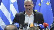 Varoufakis asegura que Grecia no bajará pensiones y salarios