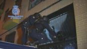 Los activistas de CSOA 13-14: “La Policía ha tirado la puerta abajo y ha destrozado la casa”