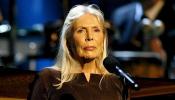 Hospitalizada la cantante Joni Mitchell tras quedar inconsciente en su casa