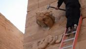 Un nuevo vídeo muestra cómo el Estado Islámico destruye el patrimonio histórico de Hatra