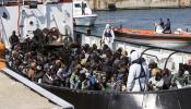 Los 28 dan el primer paso para la operación naval contra traficantes de inmigrantes