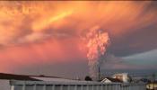 Miles de evacuados en el sur de Chile por la erupción del volcán Calbuco