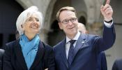 Lagarde reconoce que la salida de Grecia del euro "es una posibilidad"