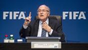 Blatter acusa a EEUU de tratar de perjudicar su campaña para seguir presidiendo la FIFA
