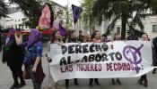 Una decena de asociaciones piden paralizar la reforma de la ley del aborto