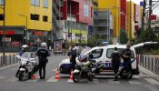 Liberadas las 18 personas retenidas tras un atraco a un centro comercial a las afueras de París