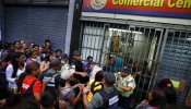 El Gobierno español subirá el sueldo del personal contratado en Venezuela
