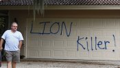 Pintan "asesino de leones" en la casa de vacaciones del cazador de Cecil