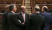 Guindos insiste en que no seguirá como ministro, aunque gane el PP y Rajoy se lo pida