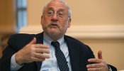 El Nobel Joseph Stiglitz acusa al PP de ser "uno de los causantes de que España esté en la bancarrota"