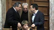 Nuevas disidencias en Syriza en la votación parlamentaria de un paquete de medidas impuestas por la Troika