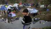 IU pide a la ONU que vigile los derechos humanos de los refugiados en las fronteras de la UE