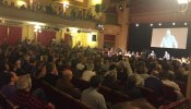 Iglesias y Echenique, recibidos por militantes de Podemos en Catalunya al grito de "¡no queremos pacto!"