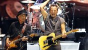 El Camp Nou tiembla hasta sus cimientos con el torrente de rock de Springsteen