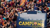 Barcelona se echa a la calle para rendir culto al campeón de Liga