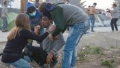 La Policía griega carga con gases lacrimógenos contra los refugiados en el campo de Idomeni