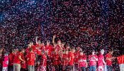 El Sevilla se da un baño de masas en la celebración de la Europa League