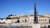 Denuncian a Tortosa por mantener el monumento franquista más grande de Catalunya