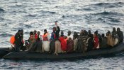 Buscan cuatro pateras con 36 inmigrantes en aguas del Estrecho