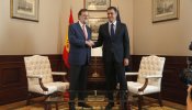 Rajoy y Sánchez tardan menos de una hora en ventilar su 'diálogo de sordos' de cara a la investidura