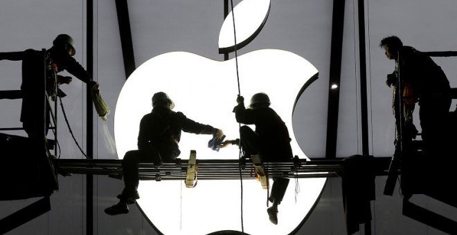 Bruselas denuncia a Irlanda por no recuperar 13.000 millones de Apple
