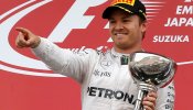 Rosberg se acerca al Mundial gracias a una pésima salida de Hamilton