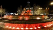 Madrid apaga la iluminación de Cibeles y Correos por la "terrible" situación de Alepo