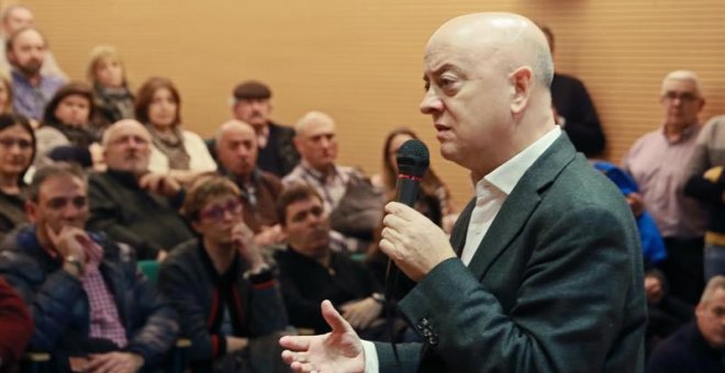 Odón Elorza responde a los ataques del PSOE andaluz y le pide que "controle los nervios"