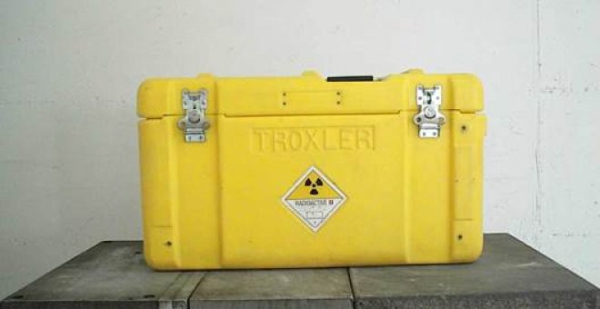 Roban un maletín con material radiactivo de un coche en Santa Coloma de Gramanet