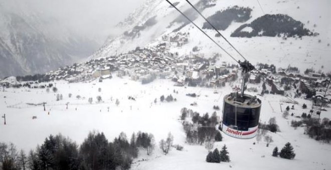 Dos españoles fallecen en los Alpes franceses al caerles un bloque de hielo