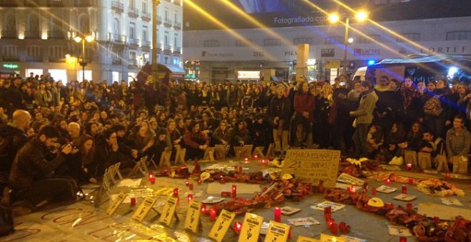 Multitudinaria concentración en Sol en apoyo a las mujeres en huelga de hambre contra la violencia machista