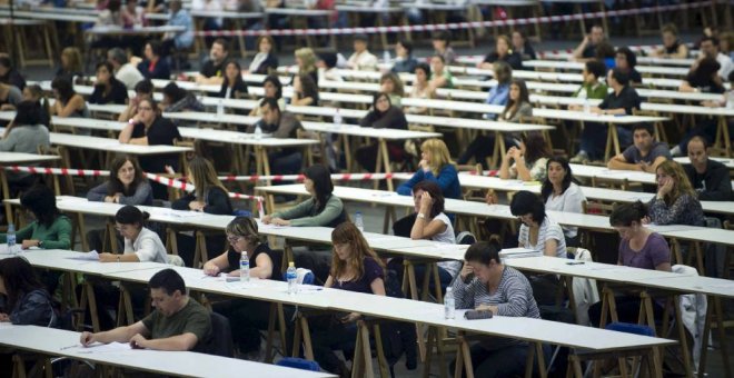El presunto error informático que deja fuera de las oposiciones a 17 profesores en Murcia