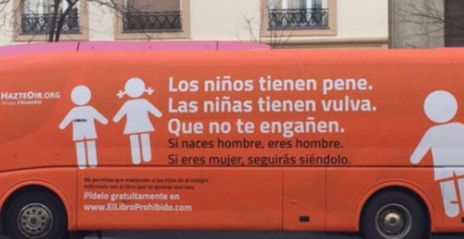 Hazte Oír afirma que su autobús antitransexualidad sólo muestra "un hecho de la biología"