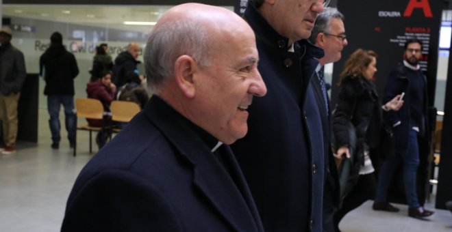 El arzobispo de Zaragoza admite que ordenó investigar el ordenador de una notaria