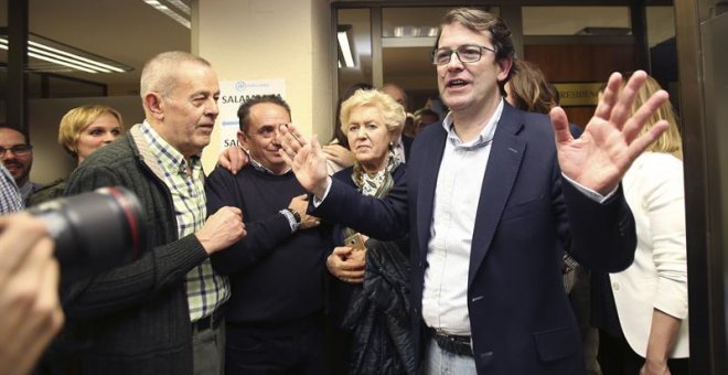 Mañueco arrasa en las primarias del PP de Castilla y León